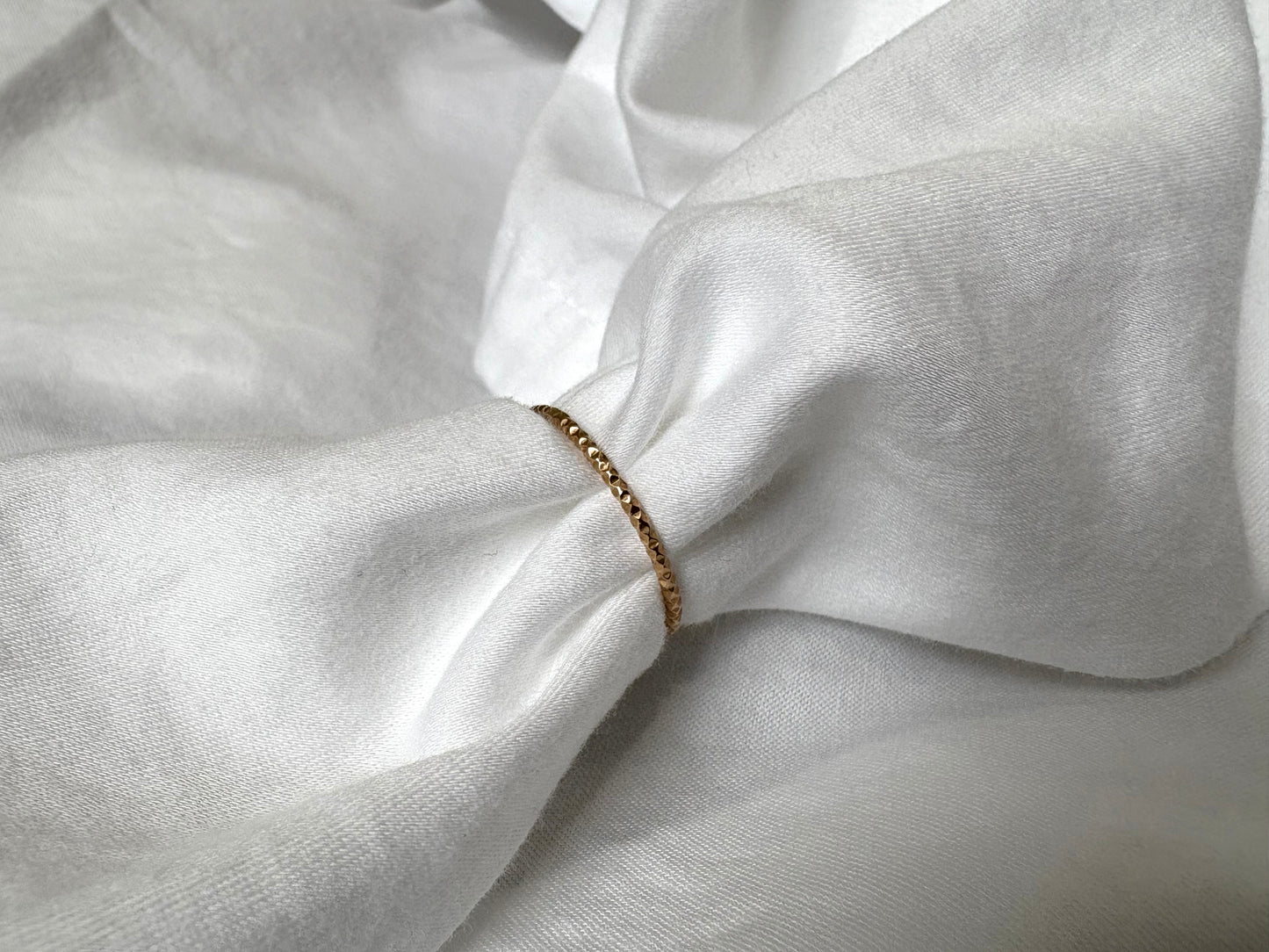 The Lyra Dotted Band – Gold Filled